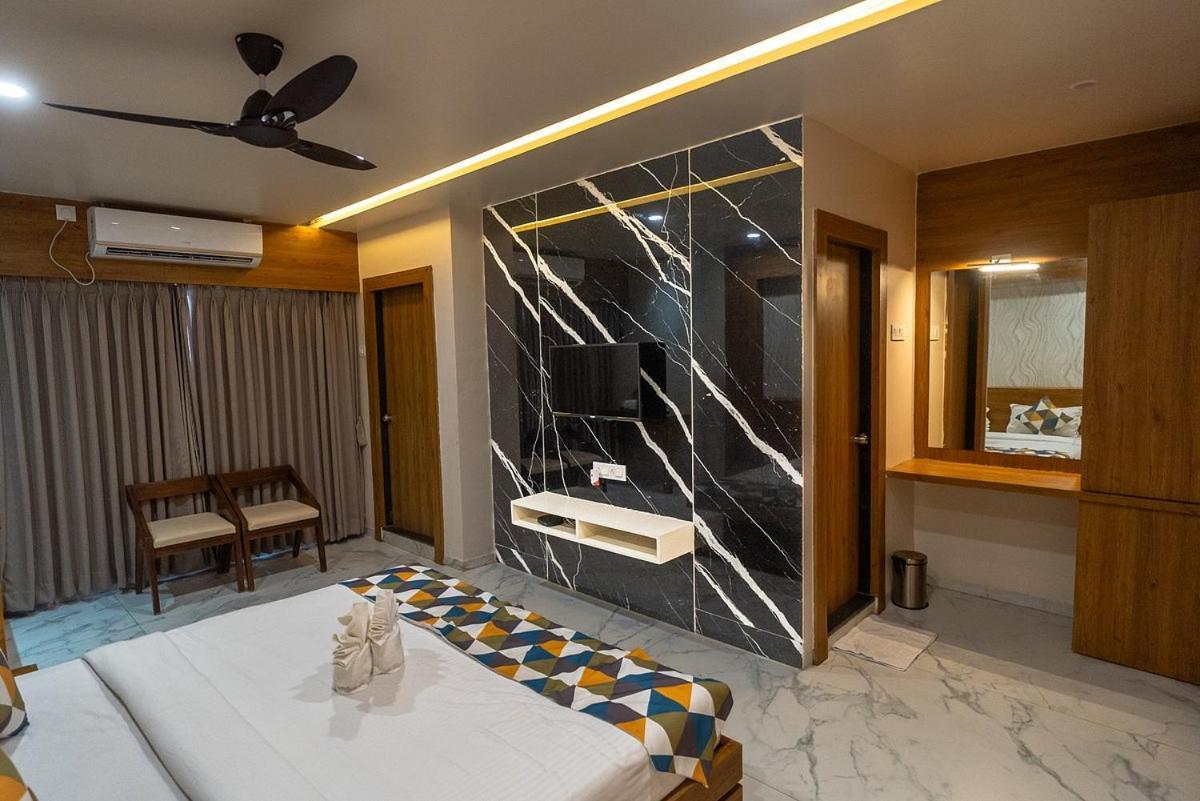 The Sky Imperial Unity Inn Garudeshwar 외부 사진
